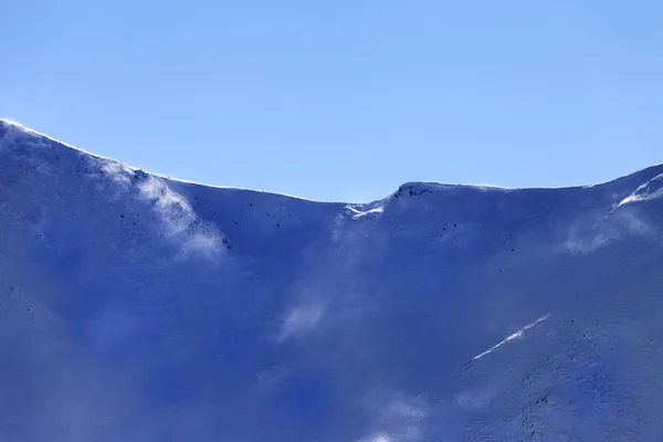 Kış dağ sırtı Rüzgar sabah erken — Stok fotoğraf