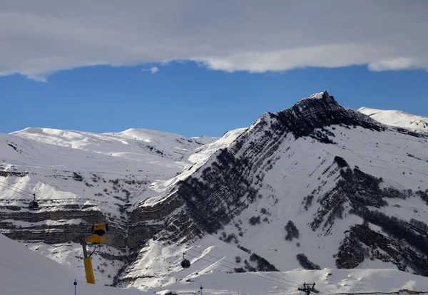 Skigebied bij avond — Stockfoto