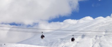 Panoramik gondol asansörleri ve güneş gün devreden yamaç