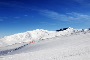 Güneş gün kayak pisti