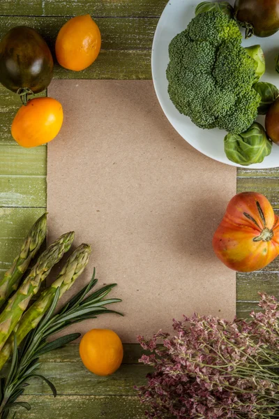 Legumes frescos com espaço de cópia para receita ou menu — Fotografia de Stock