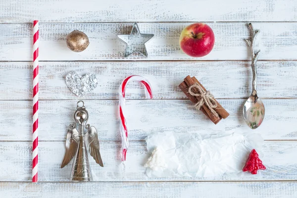 Christmas gratulationskort med dekorationer — Stockfoto