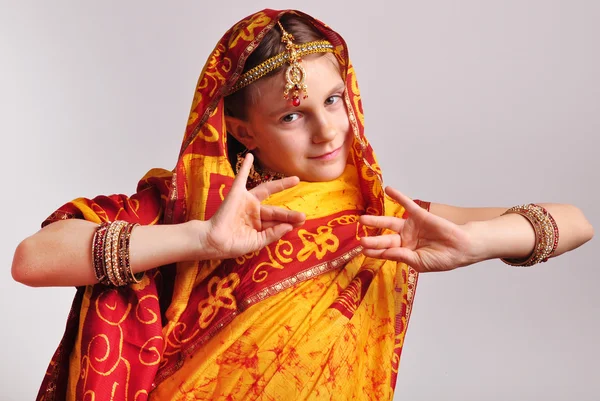 Little girl in traditional Indian clothing and jeweleries — Stock Photo, Image