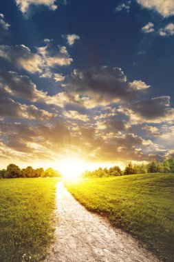 Park lane ve güzellik hills geniş gökyüzü altında