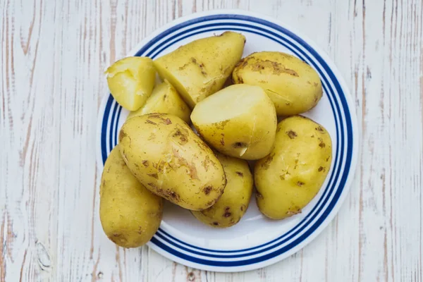 Πιάτο Φρεσκοβρασμένες Πατάτες Υγιή Υπόβαθρα Τροφίμων — Φωτογραφία Αρχείου