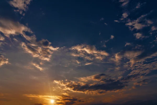 Вечерний фон неба — стоковое фото