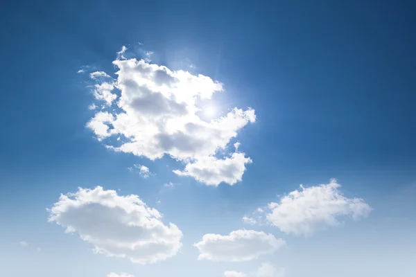 Blå himmel bakgrund — Stockfoto