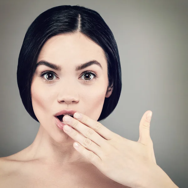 Beautiful shocked girl — Stock Photo, Image