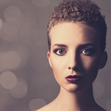 Retro kadın portresi