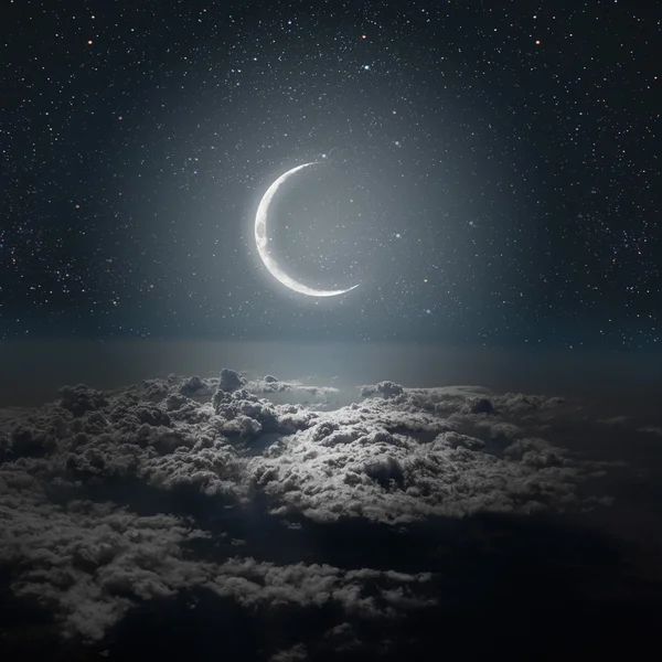 Фон нічне небо з зірками, місяцем і хмарами. деревина . — стокове фото