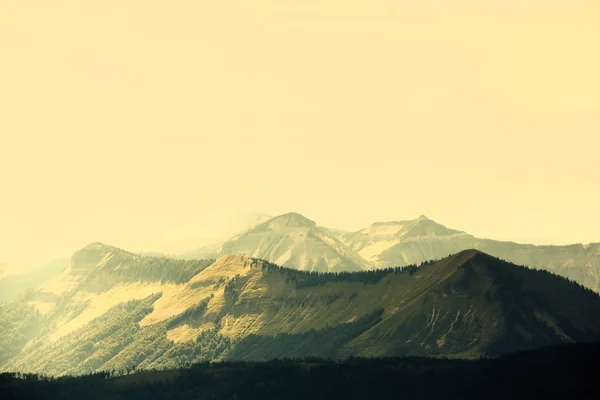 Vintage hory v národním parku Vysoké Taury v Alpách v Rakousku. Pozadí — Stock fotografie