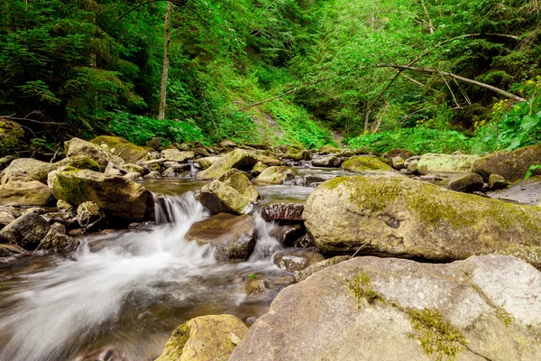 Wasserfall — Stockfoto