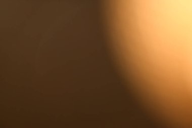 Şeffaf arkaplanda güneş ışığı parlamaları ve bokeh örtüsü