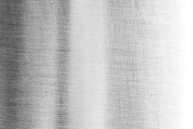 Fırçalanmış metal dokusu, şeffaf arkaplanda ince çizikler ve endüstriyel gümüş yüzey ile yalıtılmış..
