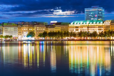 Hamburg, Almanya'nın gece görünümü