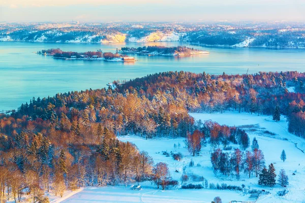 Inverno cenário escandinavo — Fotografia de Stock