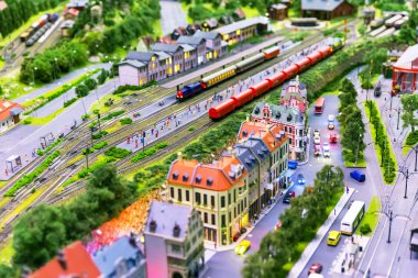 Oyuncak tren düzeni