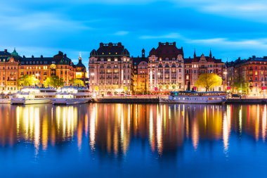 akşam toplayan stockholm, İsveç