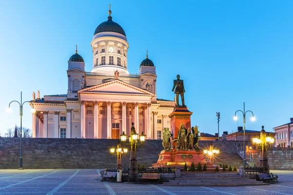 Вечерняя Сенатская площадь, Хельсинки, Финляндия — стоковое фото