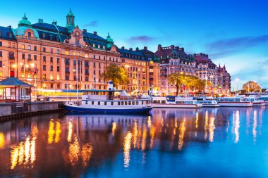 akşam toplayan stockholm, İsveç