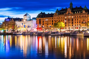 akşam toplayan stockholm, İsveç