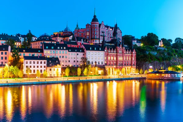 Paisaje nocturno del casco antiguo de Estocolmo, Suecia — Foto de Stock