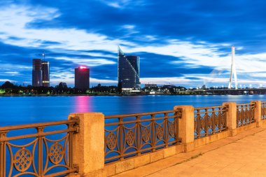 Akşam sahne Riga, Letonya