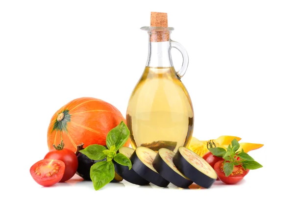 Olijfolie met pompoen, aubergine en tomaten — Stockfoto