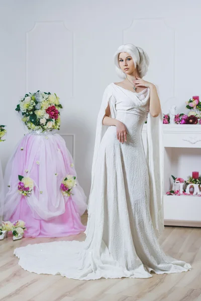 Beautiful white hair woman in fairy white dress — Stock Photo, Image