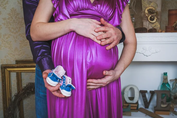 Joli ventre enceinte — Photo