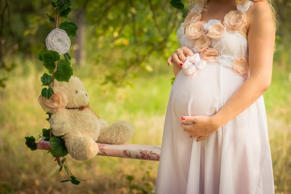 Pretty pregnant belly — Stock Photo, Image