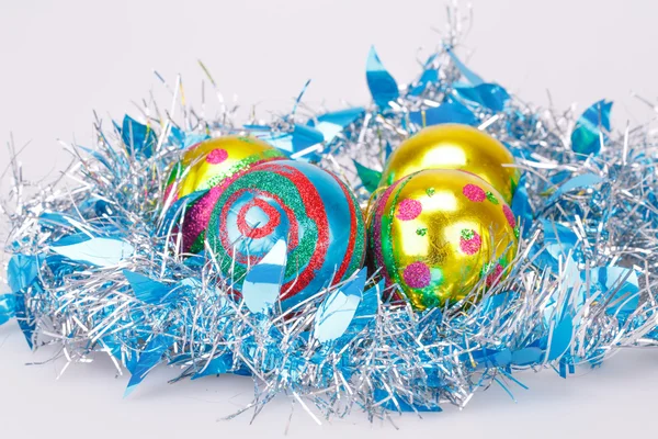 Christmas balls and garland — Stock Photo, Image