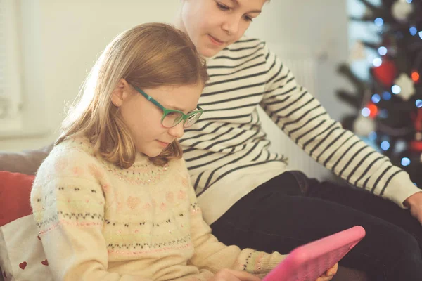 Heureux Adolescents Frères Sœurs Enfants Amis Jouer Des Jeux Avec — Photo