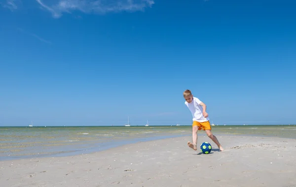 Happy Teen Boy Playing Ball Beach Summer Sunny Day Blue — Zdjęcie stockowe