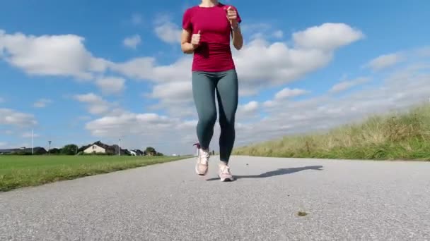 Movimento Lento Vídeo Bela Jovem Desportiva Jogging Sportwear Parte Manhã — Vídeo de Stock