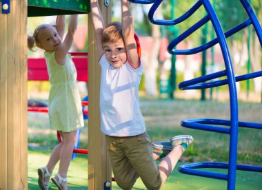 Playgraung, mutlu çocuklar