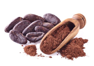 Beyaz zemin üzerine kakao tozu