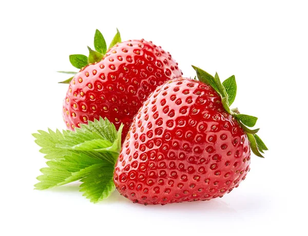Erdbeeren Nahaufnahme Mit Blatt Auf Weißem Hintergrund — Stockfoto