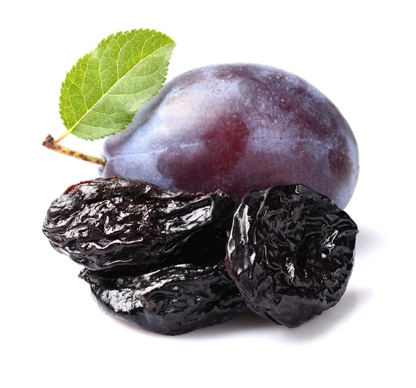 Fresh and dried plums — Stock Photo, Image