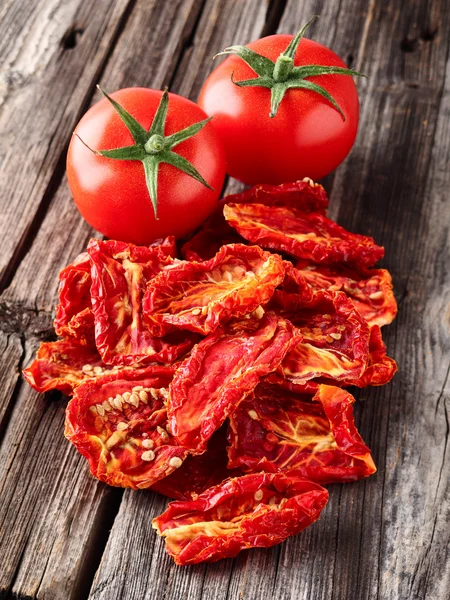 Fresh and dried tomato — Stock Photo, Image