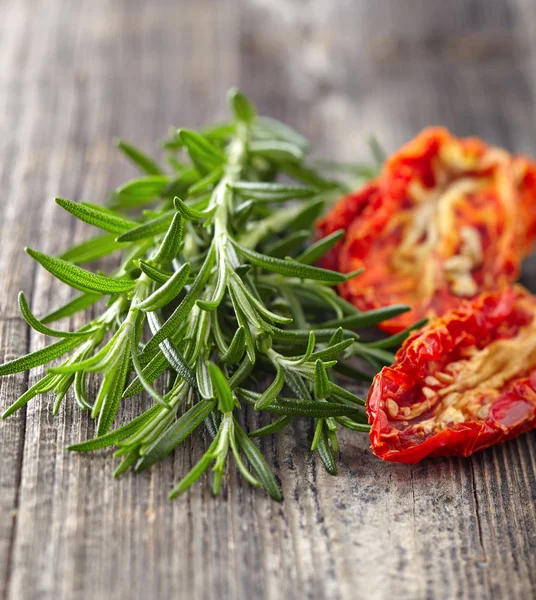 Romero con tomate — Foto de Stock