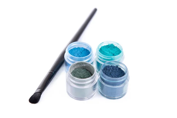 Uppsättning av mineral ögonskuggor med make-up borste — Stockfoto