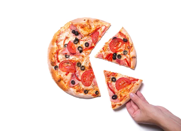 Ручной сбор вкусной пиццы — стоковое фото