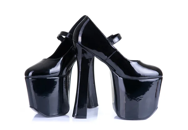 Sapatos femininos pretos elegantes — Fotografia de Stock