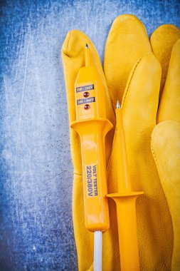 Elektrik test cihazı, koruyucu eldivenler