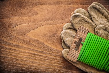 Bahçe kravat tel, koruyucu eldivenler