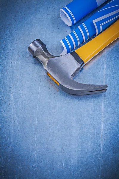 Construction plans, claw hammer — Stock Photo, Image