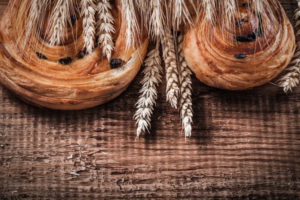 Espigas de trigo e padaria — Fotografia de Stock