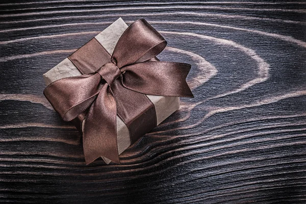 Wrapped gift box — Stock Photo, Image
