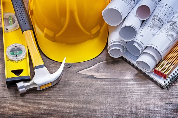 Planları, inşaat şapka, çekiç ve düzeyi